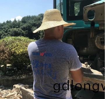 山河智能的“黑皮膚”