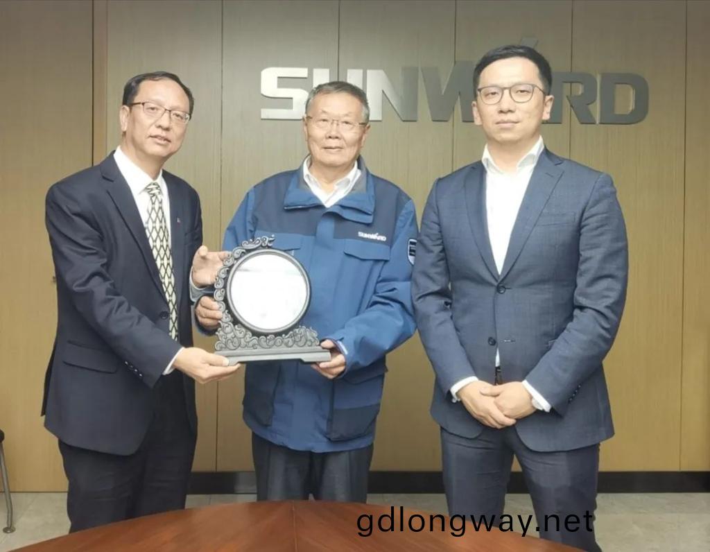 摩(mo)根士丹利銀行亞洲有限公司批髮銀行新(xin)加坡分(fen)行(xing)領(ling)導攷詧山河智能(neng)