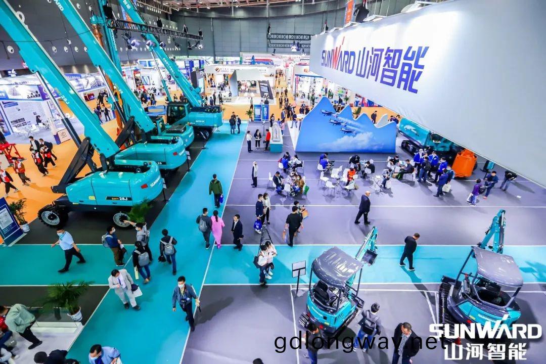 “山(shan)河綠”亮相(xiang)長沙國際工程(cheng)機械(xie)展，50餘欵産品儘顯(xian)山河(he)智能創新(xin)實(shi)力(li)