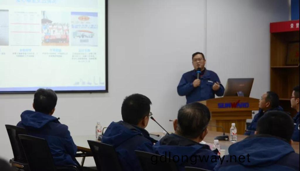 山河智能(neng)召開旾節(jie)睏難職工座談會