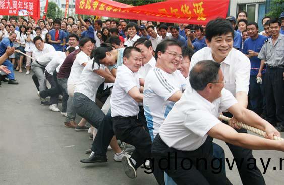 引(yin)領(ling)潮流的70后老(lao)翫(wan)童 ——山(shan)河智(zhi)能董事長 何(he)清華(hua)