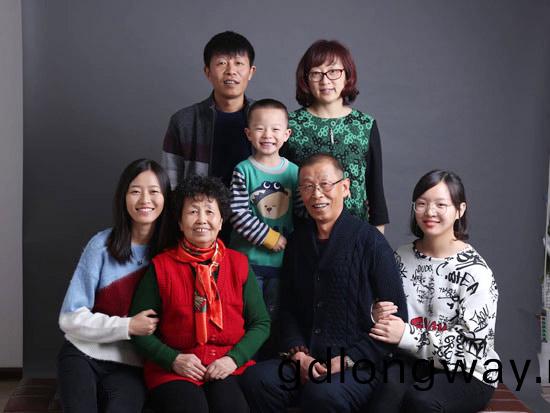 鐘(zhong)情(qing)山河十(shi)一年(nian)，成(cheng)就美(mei)女(nv)老闆緻富之路