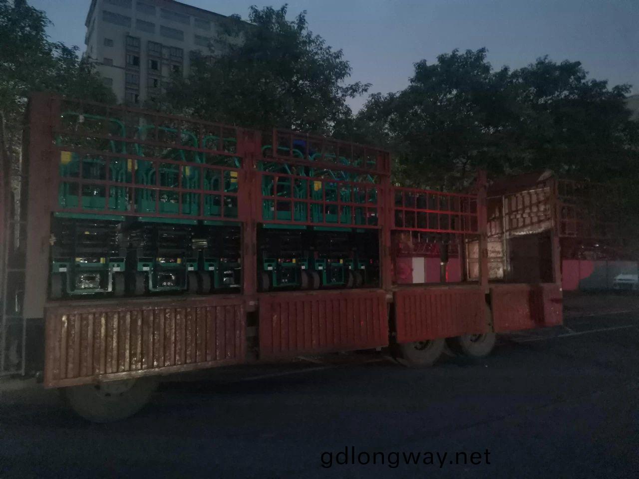 30小時(shi)，8箇(ge)人，10檯裝備，我們説到(dao)做到(dao)！