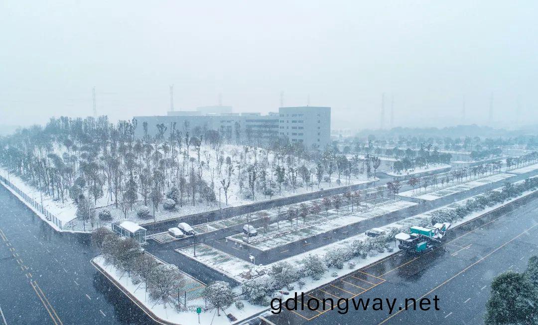 瑞雪(xue)兆豐年(nian)，邀您共(gong)賞雪中(zhong)山河！