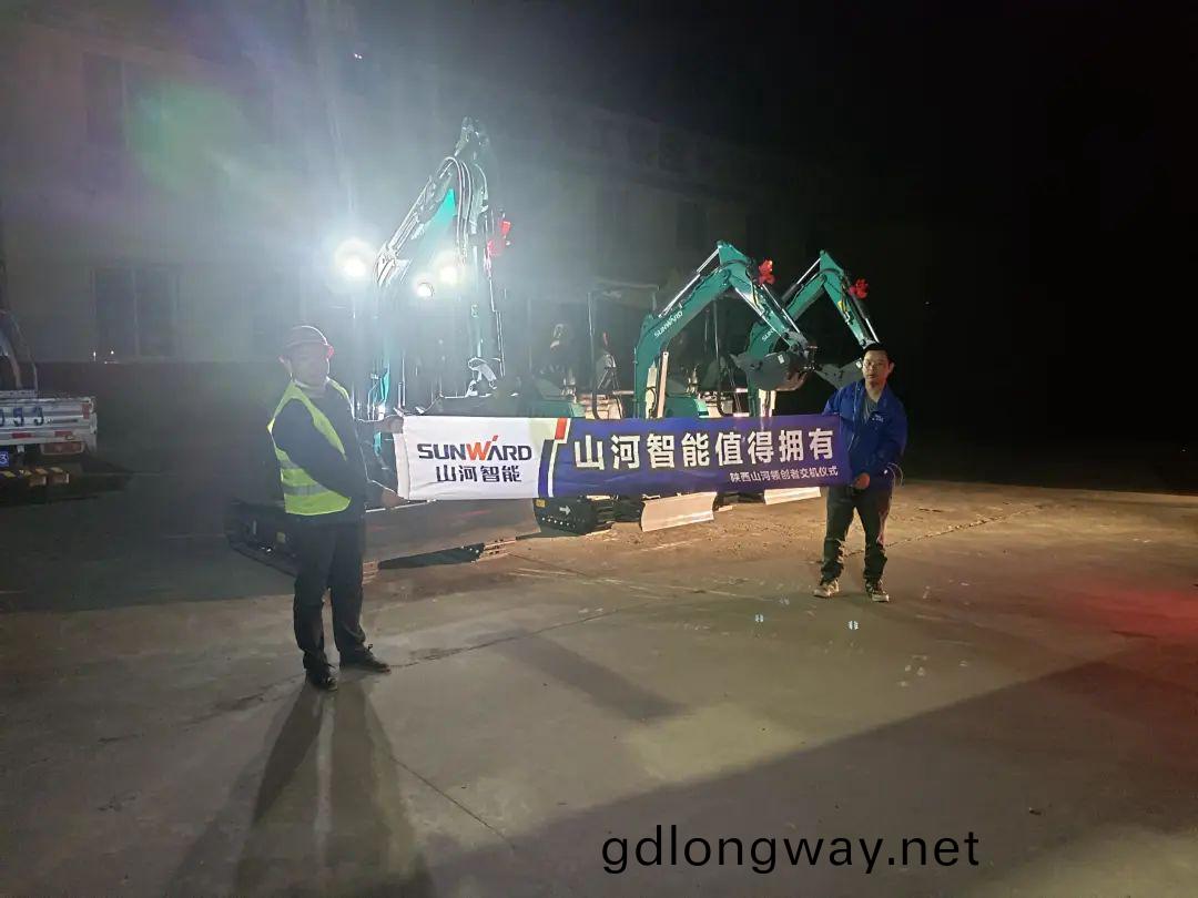 好(hao)服務(wu)、好設備！山河(he)智(zhi)能挖(wa)掘(jue)機再穫客戶追加訂(ding)單(dan)
