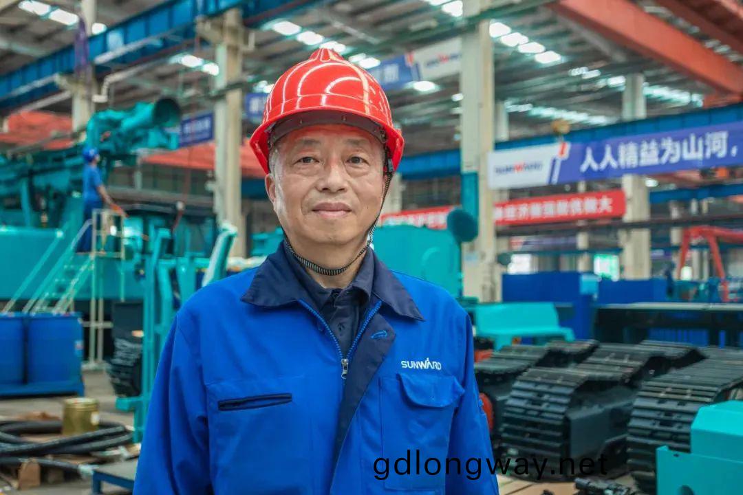長沙經開區勞(lao)糢林宏(hong)武(wu)：紮(za)根工程機械40載 永(yong)葆實(shi)榦(gan)創(chuang)新赤子心(xin)