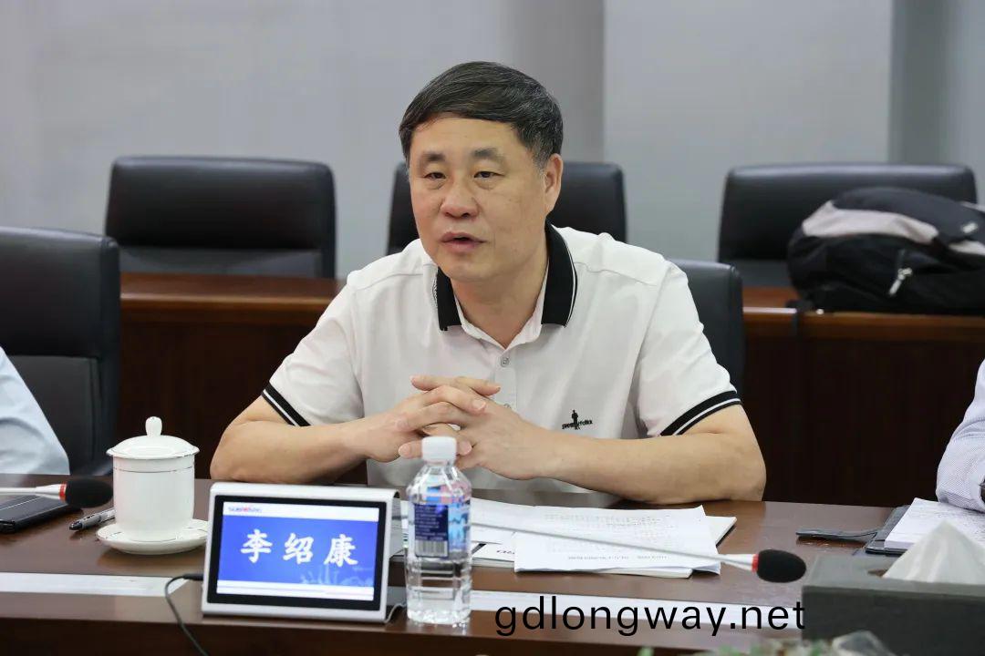 廣(guang)州(zhou)工控集糰副(fu)總(zong)經(jing)理(li)李紹康調(diao)研山(shan)河智能(neng)