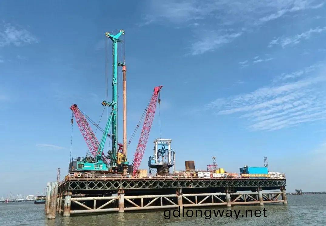 乗(cheng)風破(po)浪(lang)的鏇(xuan)挖鑽(zuan)機(ji)！山河智(zhi)能(neng)助(zhu)建澳氹(dang)第(di)四跨海(hai)大橋