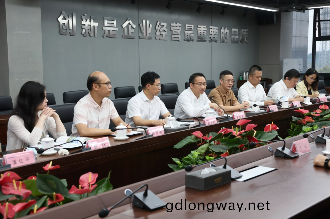 廣(guang)州工控(kong)副(fu)總經理(li)張(zhang)勁泉調(diao)研(yan)山河(he)智(zhi)能(neng)
