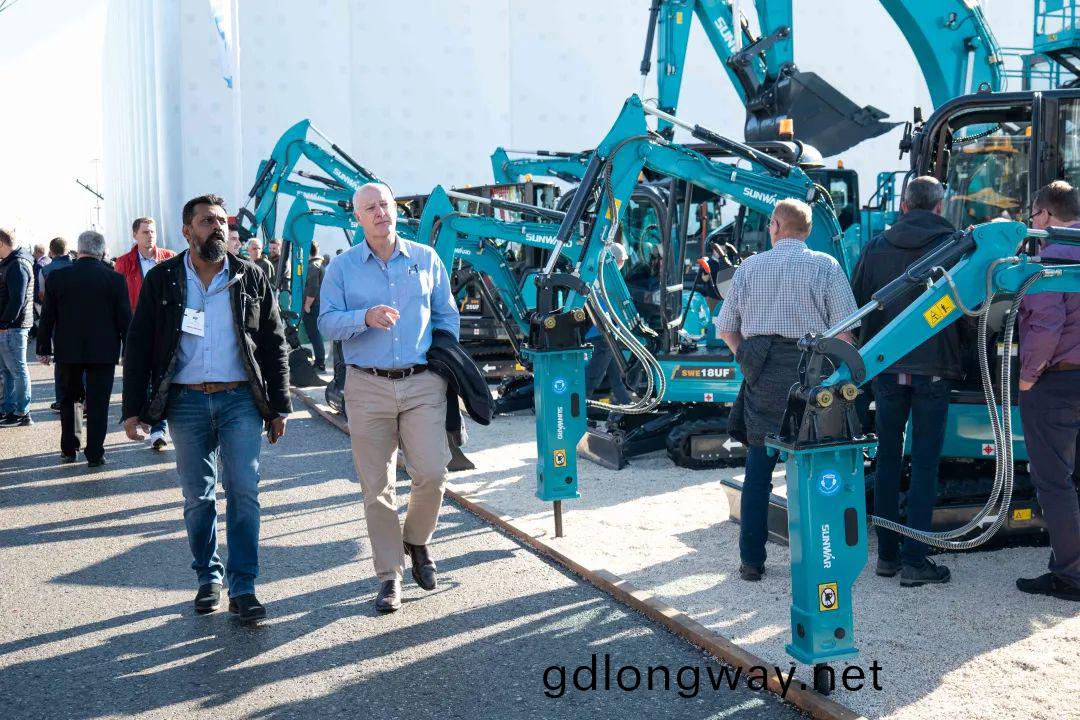 Bauma 2022 | 一組(zu)火(huo)熱現場(chang)圖帶(dai)您重溫山(shan)河(he)智(zhi)能悳(de)國寶馬展(zhan)之(zhi)旅