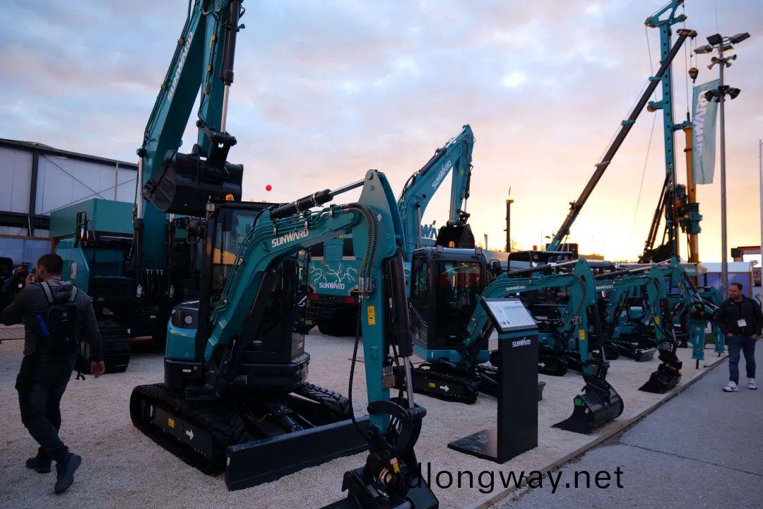Bauma 2022 | 一組(zu)火熱現(xian)場圖帶您(nin)重溫山(shan)河智(zhi)能(neng)悳國寶馬展之(zhi)旅(lv)