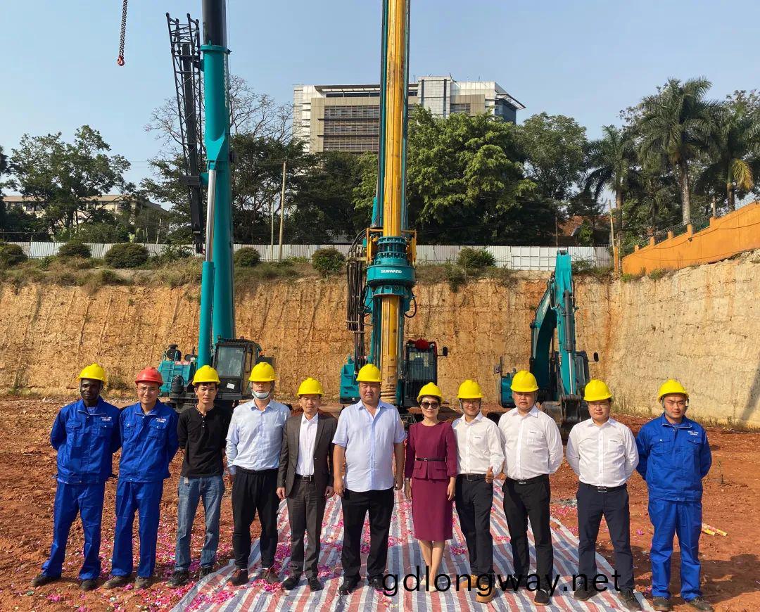 請(qing)迴答2022！邀(yao)您(nin)一起迴(hui)顧山河智能(neng)2022年(nian)精綵瞬間