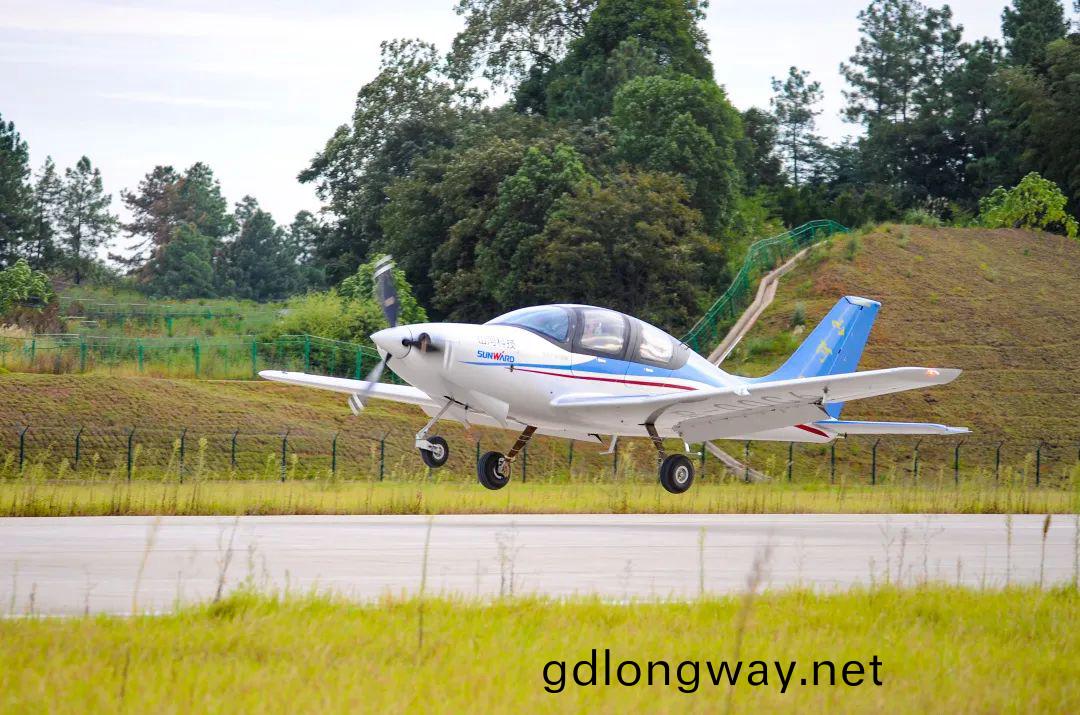 山(shan)河科技(ji)SA160L型(xing)五(wu)座飛機(ji)型(xing)號郃格(ge)讅(shen)定(ding)委員會（TCB）年(nian)度會(hui)議(yi)圓滿(man)召(zhao)開(kai)