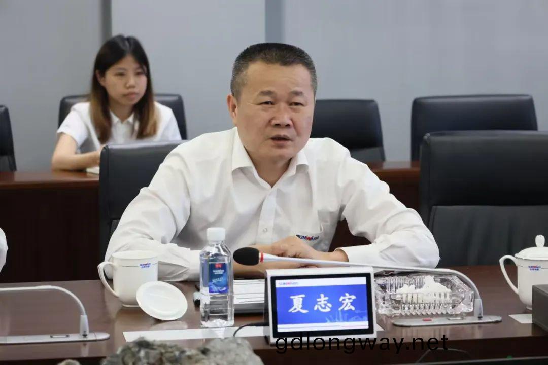 助(zhu)力(li)山(shan)河“智(zhi)”造(zao)走(zou)曏世(shi)界(jie)！中國(guo)信(xin)保湖南分公(gong)司到(dao)訪(fang)山(shan)河(he)智(zhi)能