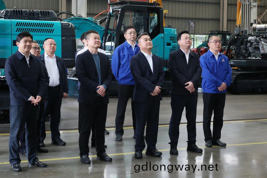 海南省(sheng)副省(sheng)長(zhang)倪強調(diao)研山(shan)河智(zhi)能