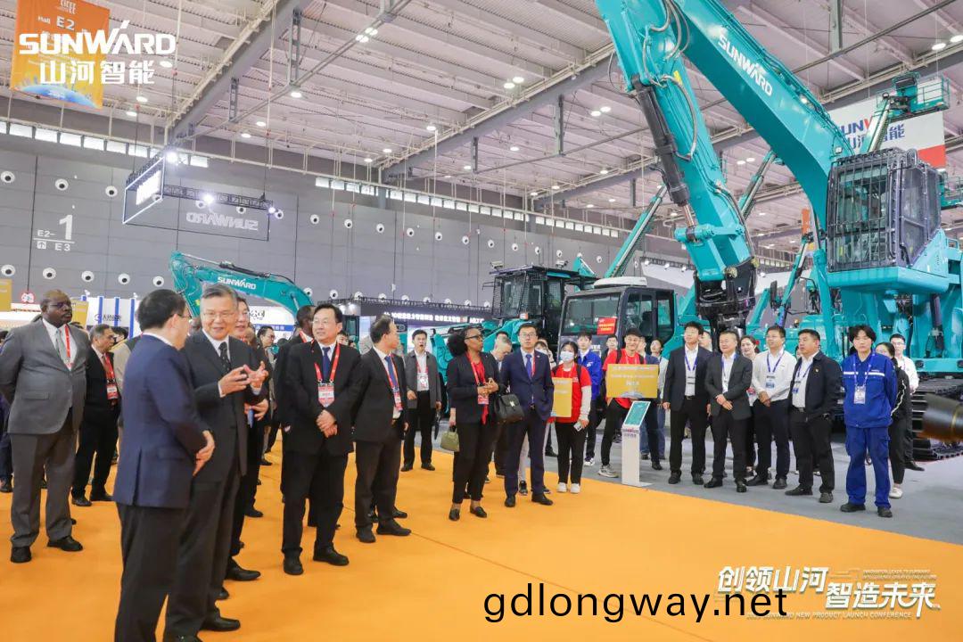 2023 CICEE | 山河智(zhi)能(neng)亮相2023長沙(sha)國際工程機械展(zhan)！智能化(hua)、電動化産品(pin)站(zhan)C位