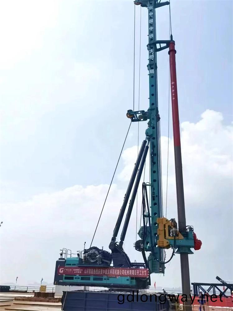 再戰世(shi)界級(ji)工程！山河(he)智(zhi)能超級(ji)鏇挖鑽機(ji)SWDM800H助建(jian)杭(hang)州灣(wan)跨(kua)海鐵(tie)路(lu)橋項(xiang)目