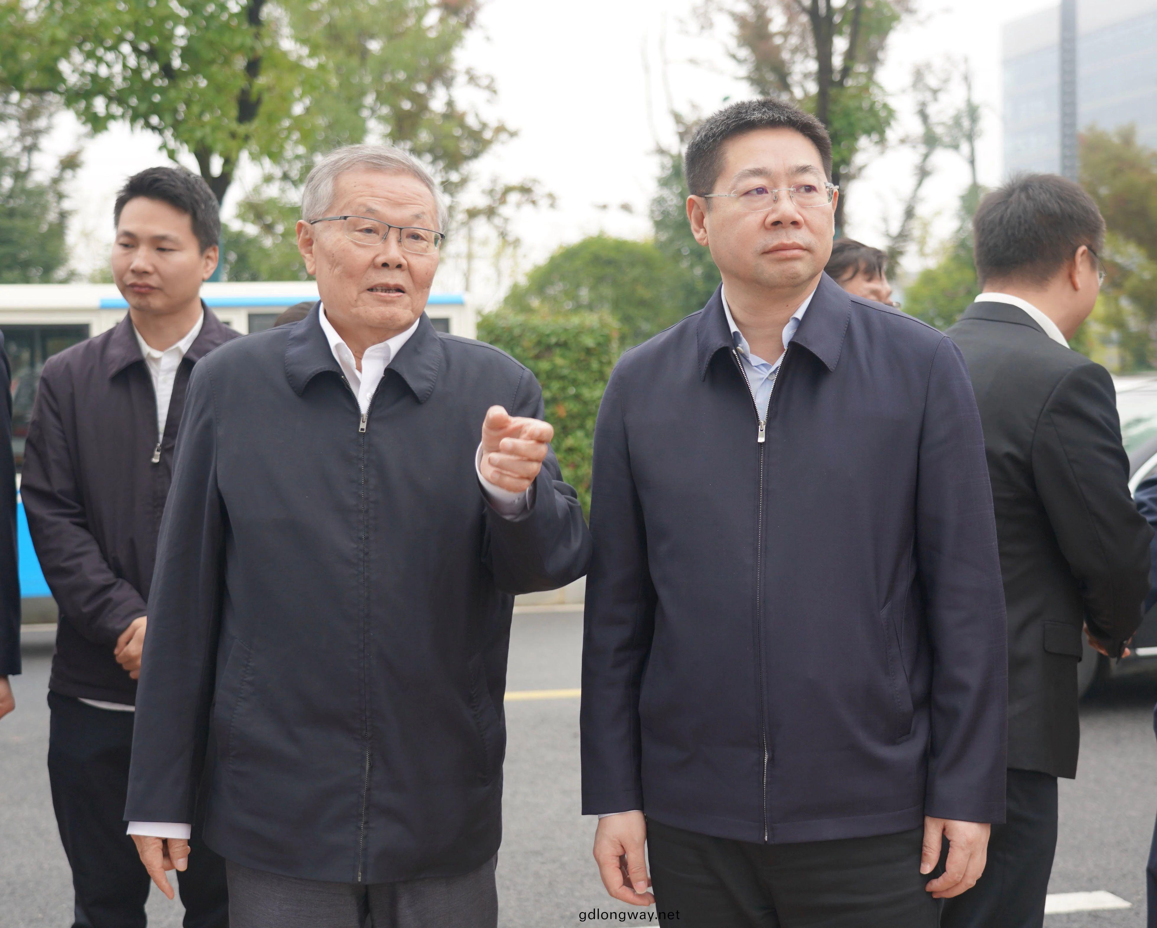 全國節(jie)水辦(ban)主任(ren)蔣牧(mu)宸(chen)調研山(shan)河智(zhi)能(neng)節(jie)水(shui)工(gong)作
