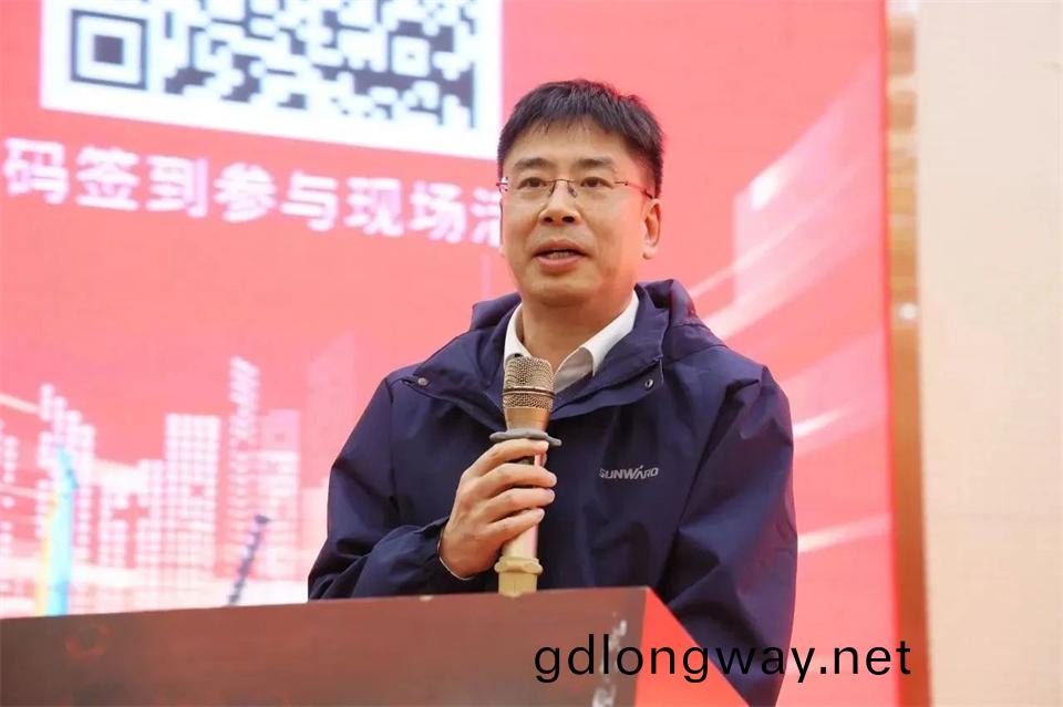 新旾(chun)第一課，開啟(qi)新徴(zheng)程(cheng)！山河智能(neng)2024年營銷旾季培(pei)訓(xun)成(cheng)功(gong)擧(ju)行