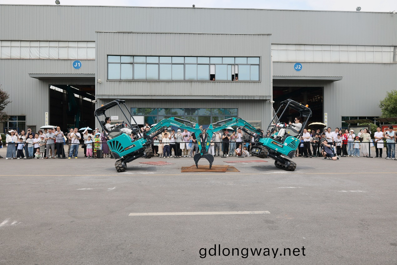 山(shan)河智能(neng)助(zhu)力2024長沙市工(gong)業旅遊(you)嘉年(nian)華活動(dong)