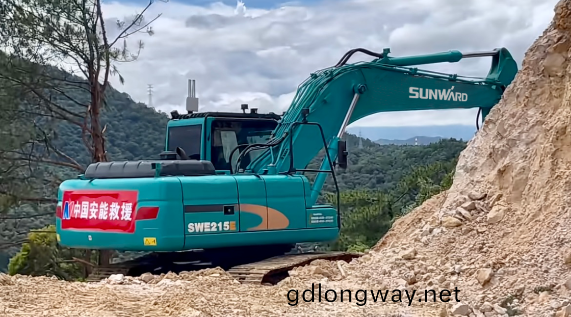 曏(xiang)新而行(xing)！山(shan)河智(zhi)能(neng)電(dian)動(dong)挖掘機線(xian)上(shang)推(tui)介(jie)會(hui)成功(gong)擧辦