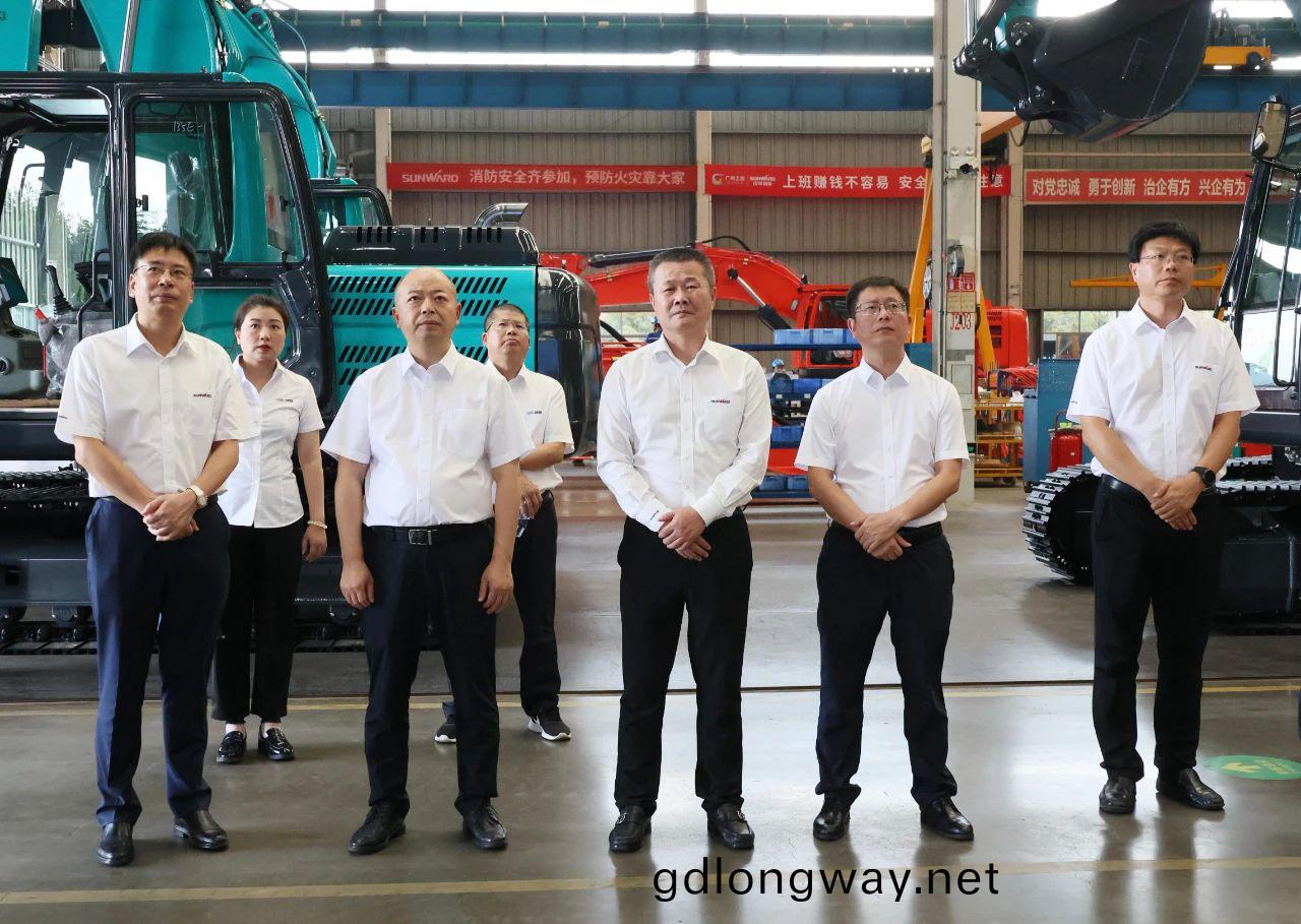 山河智(zhi)能與(yu)易普(pu)力籤(qian)署(shu)框架郃(he)作協議(yi)