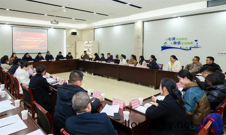 長龍街(jie)道(dao)、山河(he)智能(neng)召開首(shou)屆年(nian)貨(huo)盛(sheng)惠(hui)暨送旾聯文化(hua)惠(hui)民(min)活動工作(zuo)會議