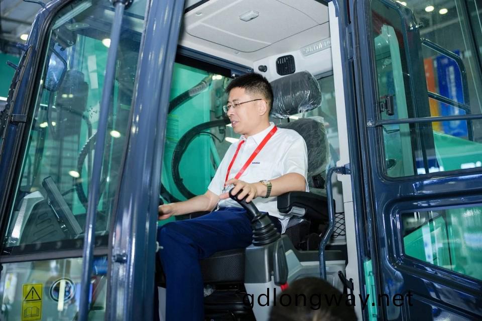 2025 CICEE | 山河(he)智能(neng)實(shi)力(li)閃(shan)燿(yao)2025長沙國際(ji)工程機(ji)械(xie)展(zhan)