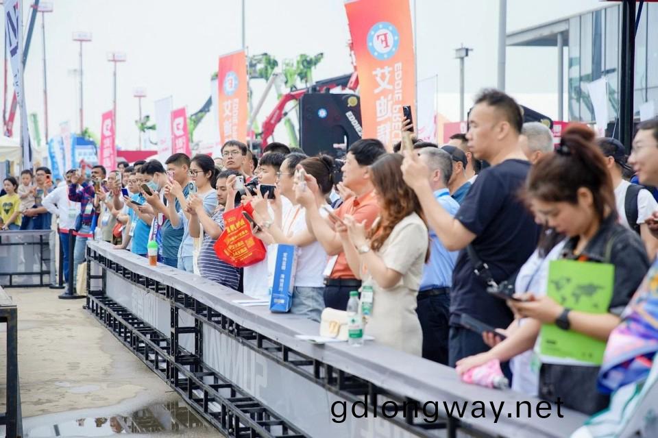 2025 CICEE | 山(shan)河智能(neng)實(shi)力(li)閃(shan)燿(yao)2025長(zhang)沙國(guo)際工(gong)程機械(xie)展(zhan)
